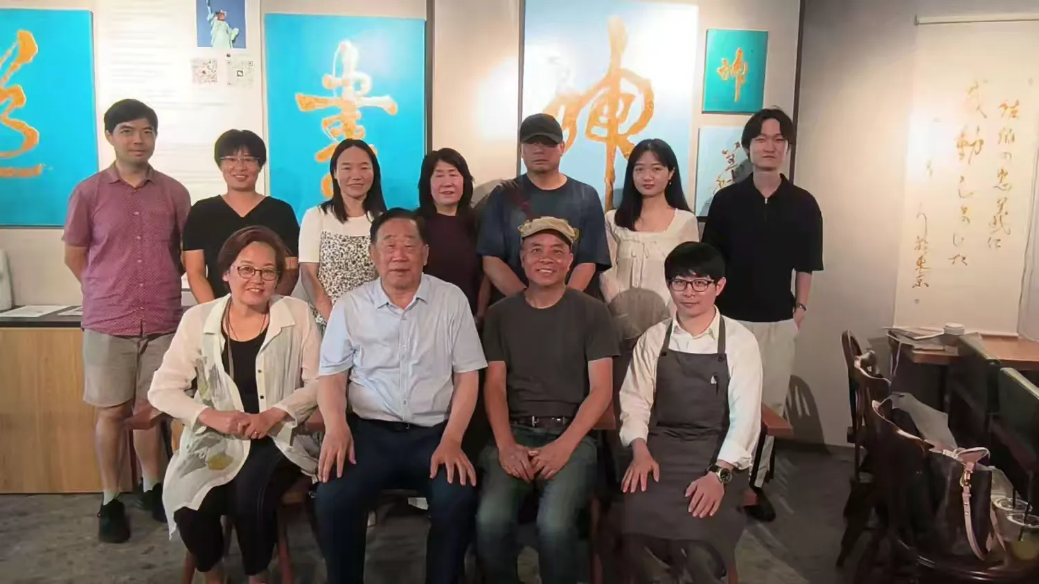 靁人首创 遛金立体法艺术，划面艺术从書道到抒道三位一体亮相东京