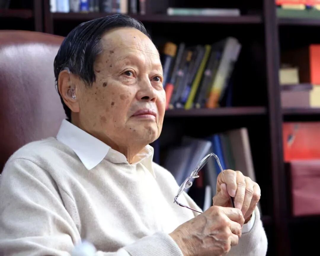 杨振宁先生传奇的一生